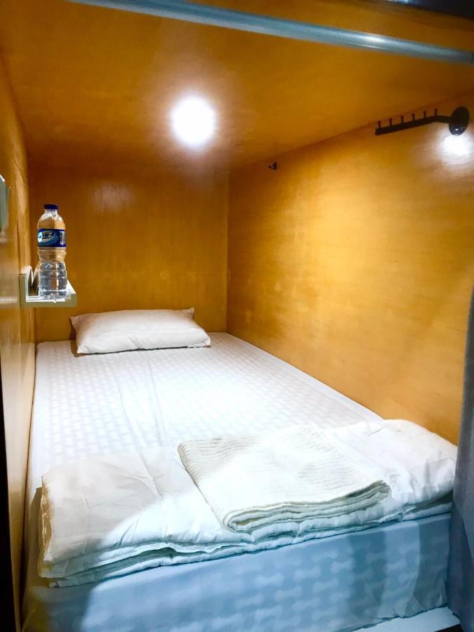 Bu Sepuh GuestHouse Sangkanurip Extérieur photo